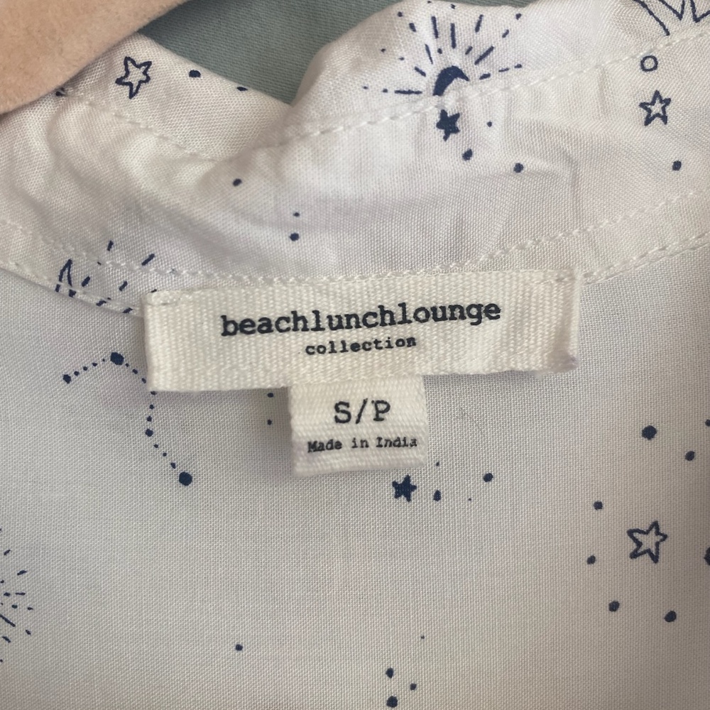 beachlunchlounge Alanna button down, celestial pattern - Picture 3 of 4